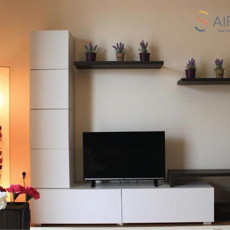 Anivia Apartments Airport By Airstay Spáta Buitenkant foto